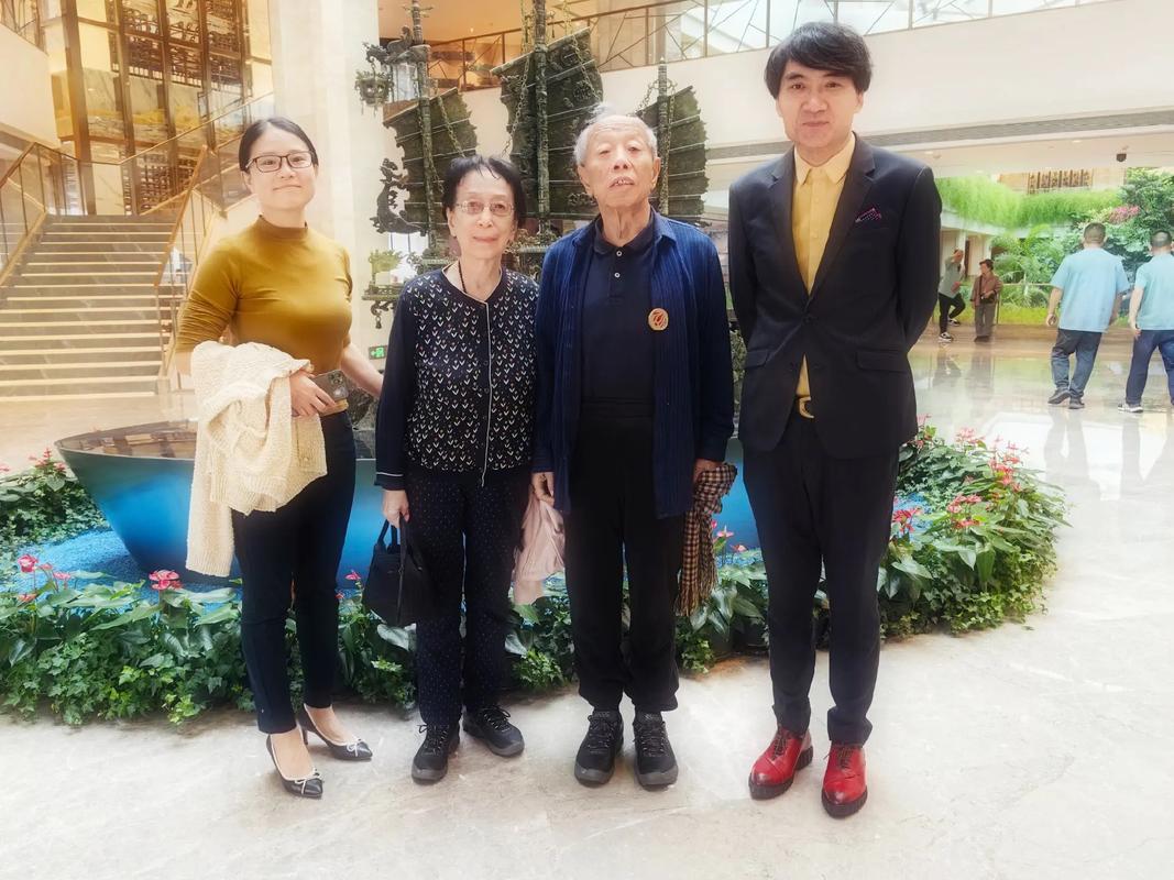 中国夫妇在澳遭殴打,中澳夫妻